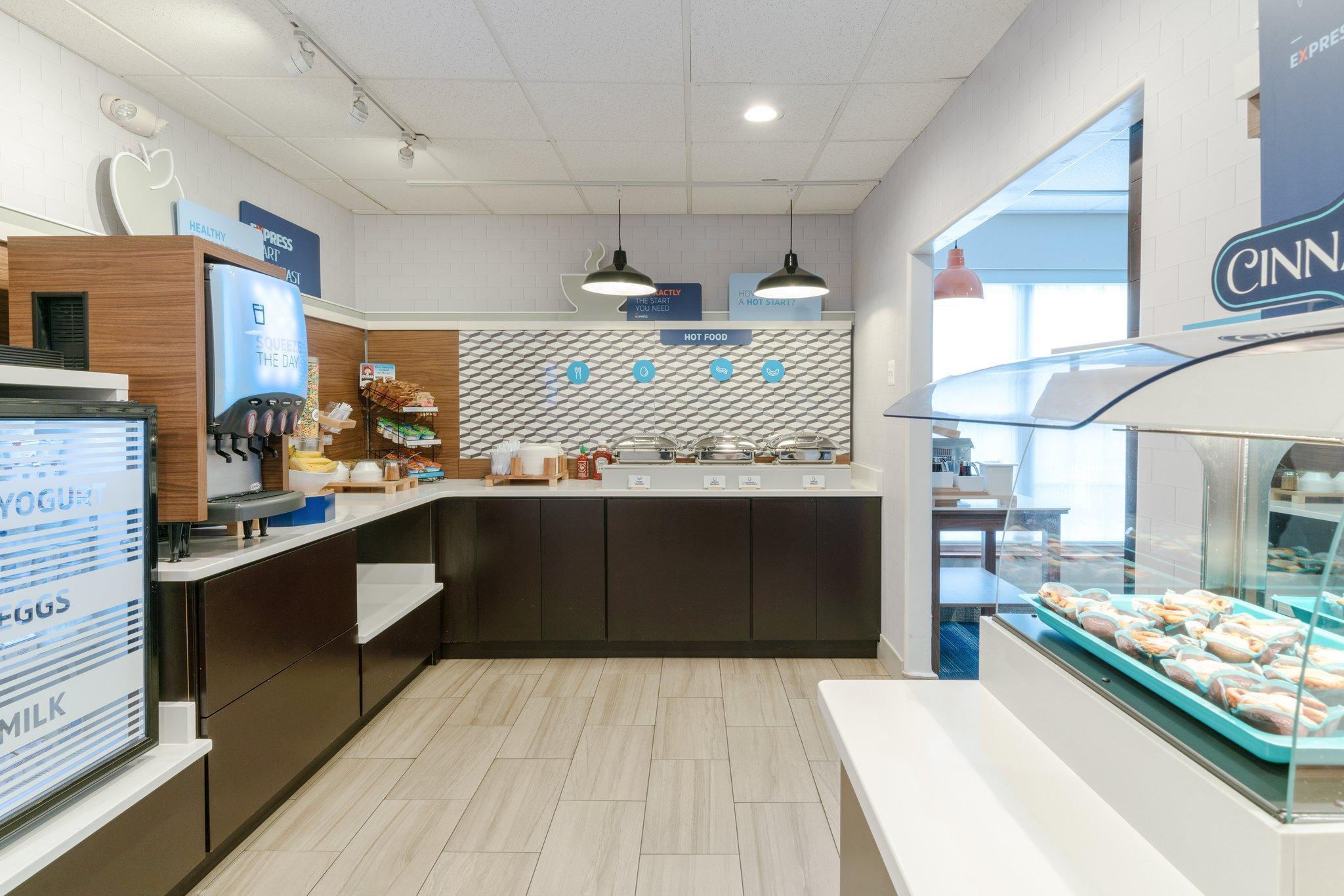 Holiday Inn Express Prince Frederick By Ihg Dış mekan fotoğraf