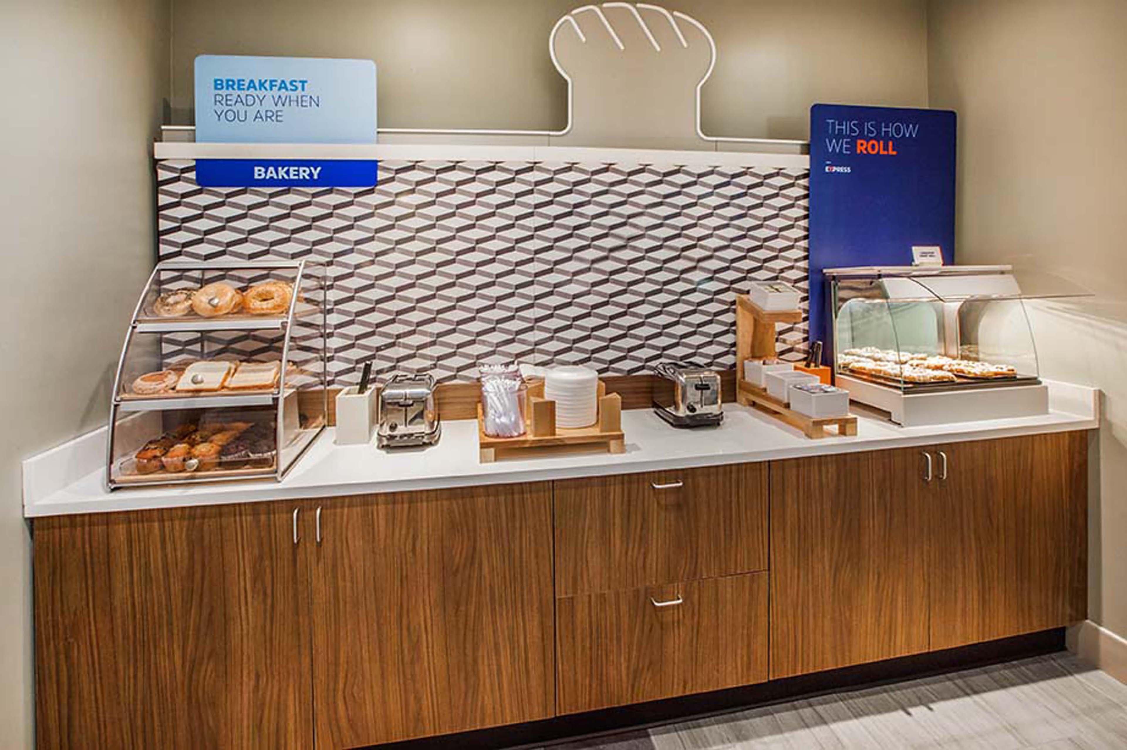Holiday Inn Express Prince Frederick By Ihg Dış mekan fotoğraf