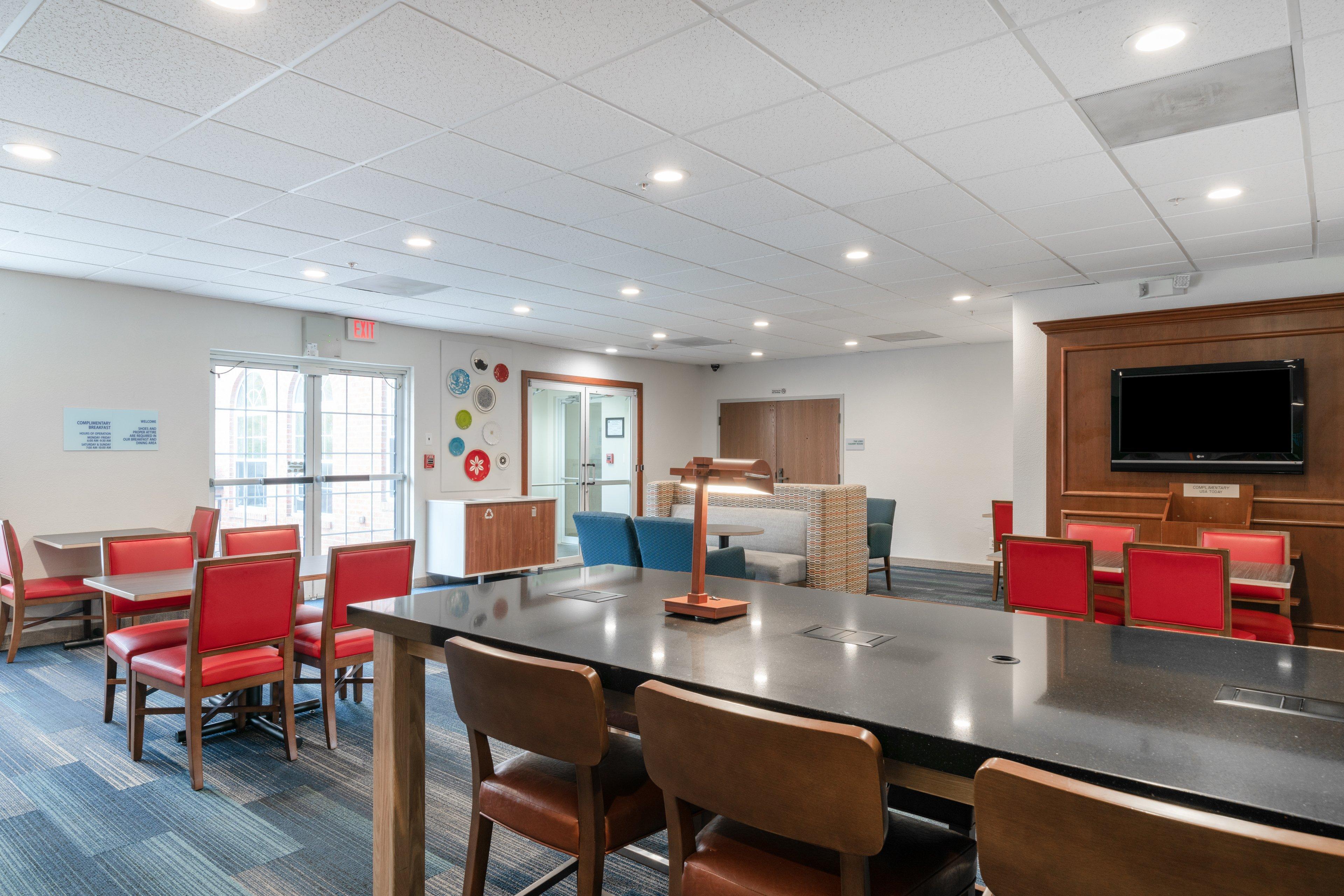 Holiday Inn Express Prince Frederick By Ihg Dış mekan fotoğraf
