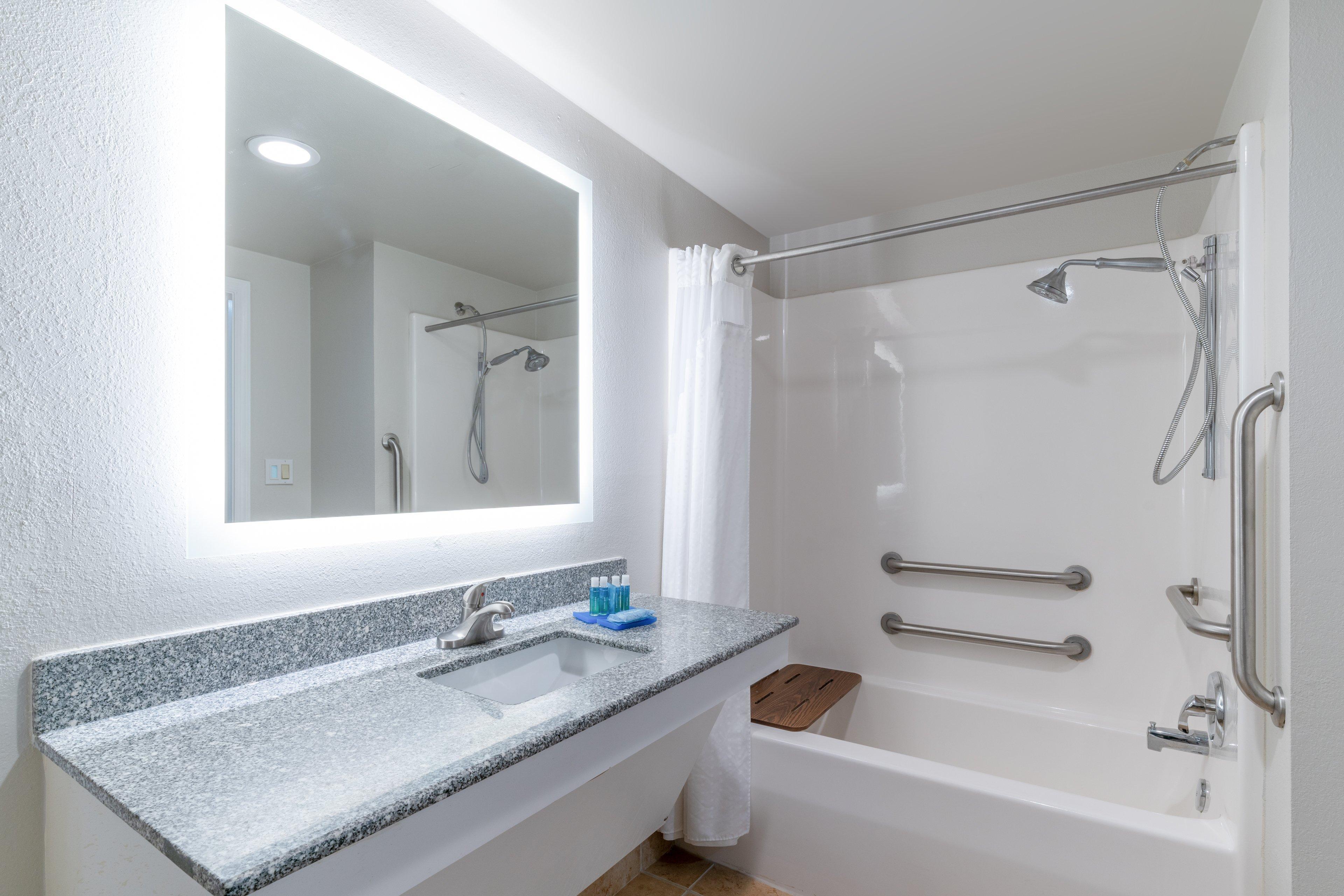 Holiday Inn Express Prince Frederick By Ihg Dış mekan fotoğraf