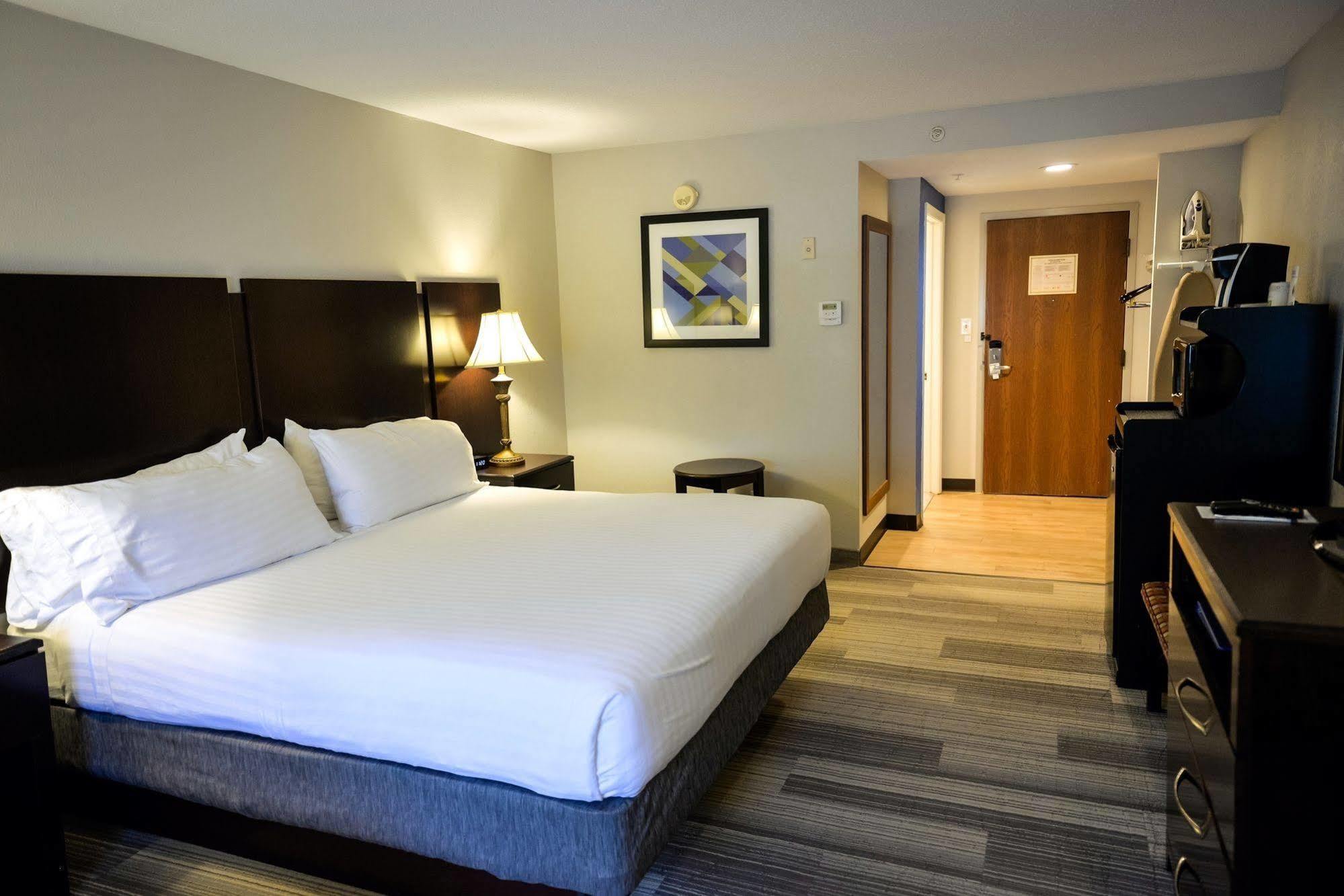 Holiday Inn Express Prince Frederick By Ihg Dış mekan fotoğraf
